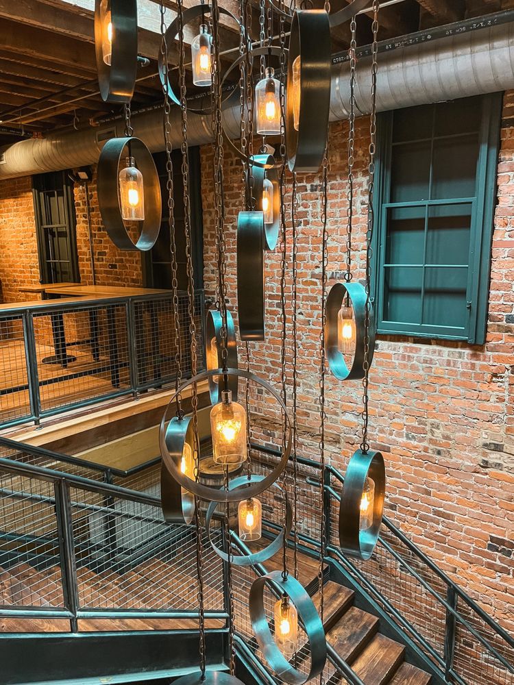 204 North Kitchen & Cocktails