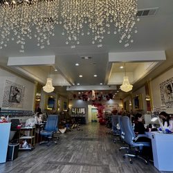 Hello Nails & Spa