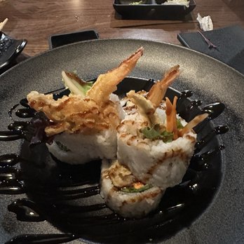 Kan Sushi - Fried Soft Shell Crab Roll - Sushi Bars Near Me - Honolulu, Hawaii Kan Sushi - Fried Soft Shell Crab Roll - Sushi Bars Near Me - Honolulu, Hawaii