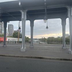 Pont de Bir-Hakeim