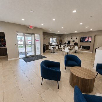 BridgePointe Inn & Suites - Lobby - Hotels Near Me - Lincoln, Nebraska BridgePointe Inn & Suites - Lobby - Hotels Near Me - Lincoln, Nebraska