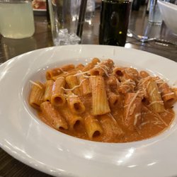 Cafe Pomigliano - Rigatoni vodka