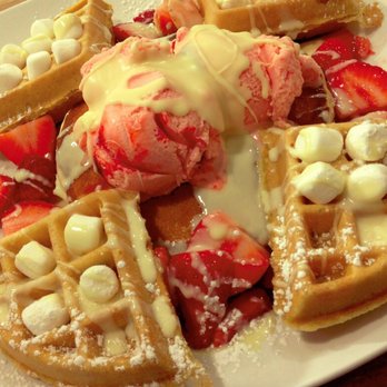 D Spot Dessert Cafe - Waffles, strawberries, marshmallow & ice cream - Desserts Near Me - Mississauga, Ontario
