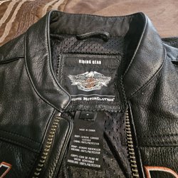 UpTown Thrift Store - Harley riding jacket. Size M, never worn. $250