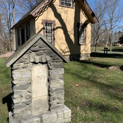 Hudson Valley Rover Tours - Old Post Road mileage market at the Martin Van Buren Homestead