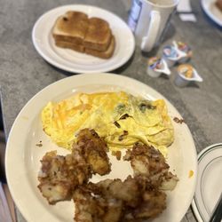 Breakfast Club - Omelette and home fries