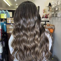 New Look Beauty Salon