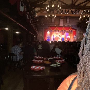 Hoop-Dee-Doo Musical Revue - Performing Arts Near Me - Lake Buena Vista, Florida Hoop-Dee-Doo Musical Revue - Performing Arts Near Me - Lake Buena Vista, Florida