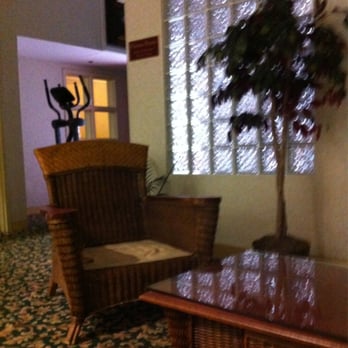 Harrison Lake Hotel - Fourth floor lounge - Hotels Near Me - Harrison Hot Springs, British Columbia Harrison Lake Hotel - Fourth floor lounge - Hotels Near Me - Harrison Hot Springs, British Columbia