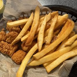 Tin City Saloon - Chicken Bites with Fries