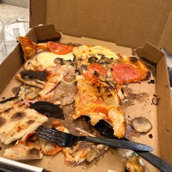 Uptop Pizzeria