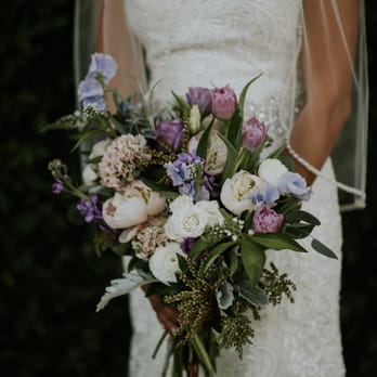 The Bloom Bar - My wedding bouquet! - Florists Near Me - Smithville, Texas