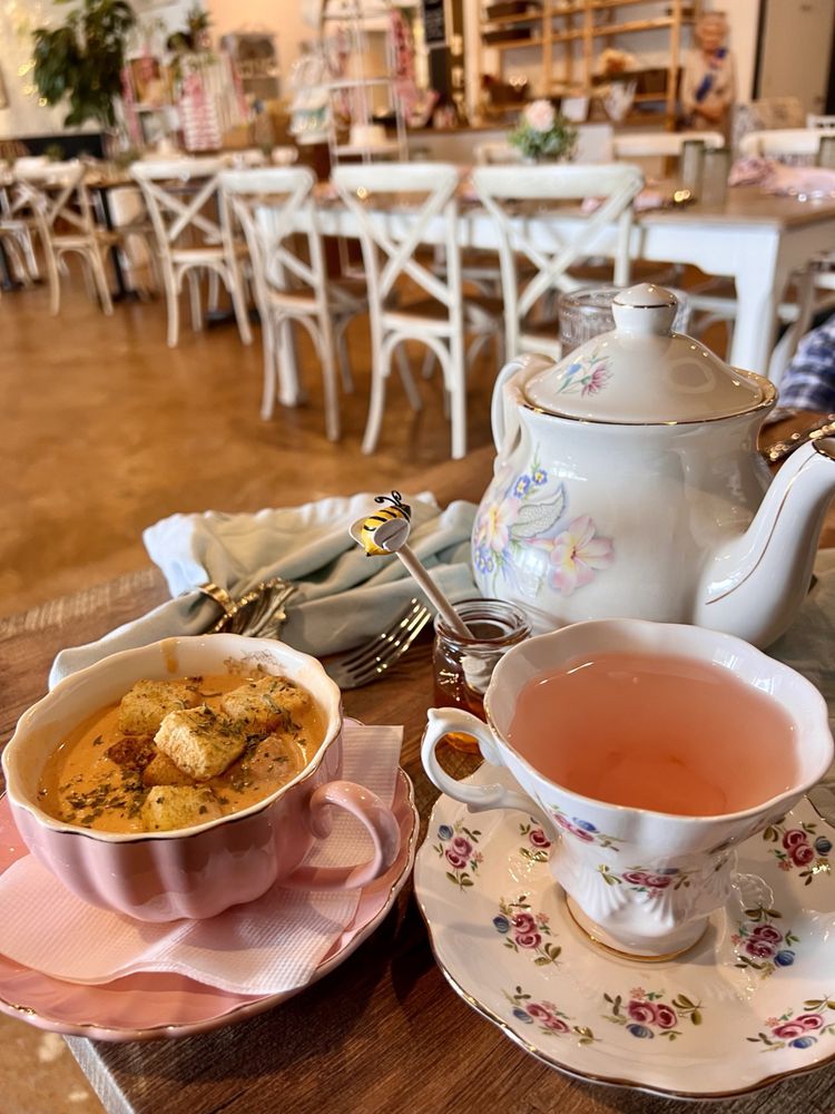 TEAPOTS & TREASURES CAFE 105 Photos & 58 Reviews 14137 US Hwy 1