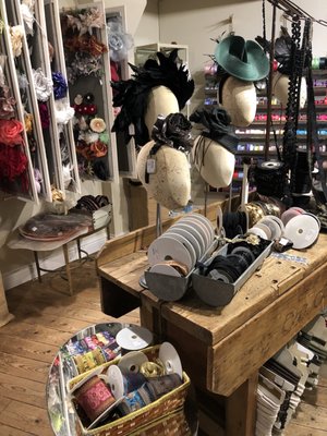 V V Rouleaux by null