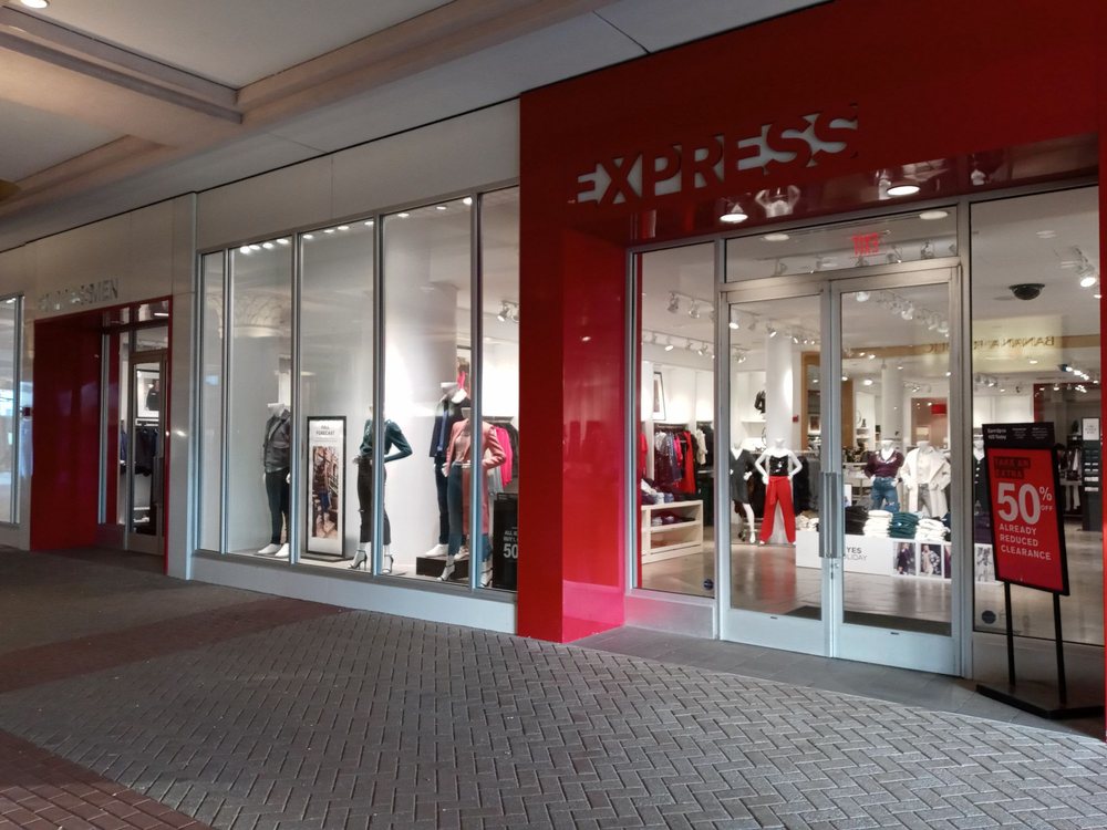 EXPRESS Updated September 2024 21 Reviews 71 Old Orchard Shopping