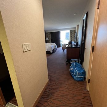 Hilton Orange County/Costa Mesa - Dirty carpet - Hotels Near Me - Costa Mesa, California Hilton Orange County/Costa Mesa - Dirty carpet - Hotels Near Me - Costa Mesa, California