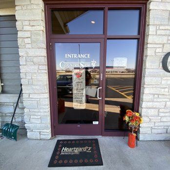 Countryside Veterinary Services of Fox Valley - Ft door, u can blow up the pic if u want to see the sign. This place has been doing to COVID thing since the safer stuff home order - Veterinarians Near Me - Appleton, Wisconsin