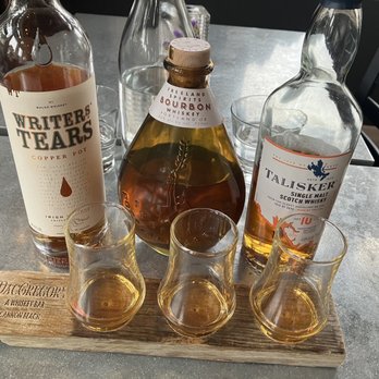 The Alchemy Lounge - Whiskey flight - Ireland, Oregon, Scotland - Lounges Near Me - Cannon Beach, Oregon