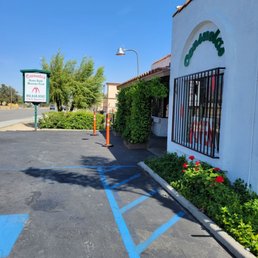 consuela handbolsas near me