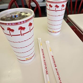 In-N-Out Burger - Drinks - Burgers Near Me - Lincoln, California In-N-Out Burger - Drinks - Burgers Near Me - Lincoln, California