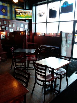 Three Dogs Tavern by null