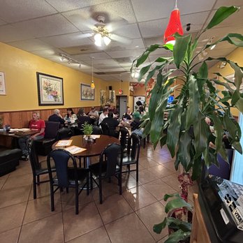 Golden House - Only table left open in the packed place. - Chinese Near Me - Tucson, Arizona