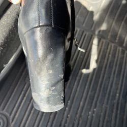 Lee's Shoe Repair - Heel damaged.