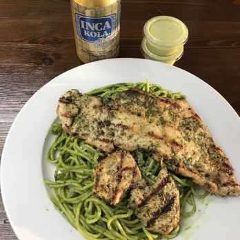 Mr Pollo - Tallarin Verde con Pechuga de Pollo, Ají Verde sauce, Inca Kola. $17.50 - Peruvian Near Me - West Covina, California