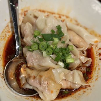 Din Tai Fung - Shrimp & Kurobuta Pork Spicy Wontons - Taiwanese Near Me - Arcadia, California Din Tai Fung - Shrimp & Kurobuta Pork Spicy Wontons - Taiwanese Near Me - Arcadia, California