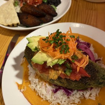 Savorez - Vegan Reallnos  Vegeta Comida - Latin American Near Me - Wilmington, North Carolina