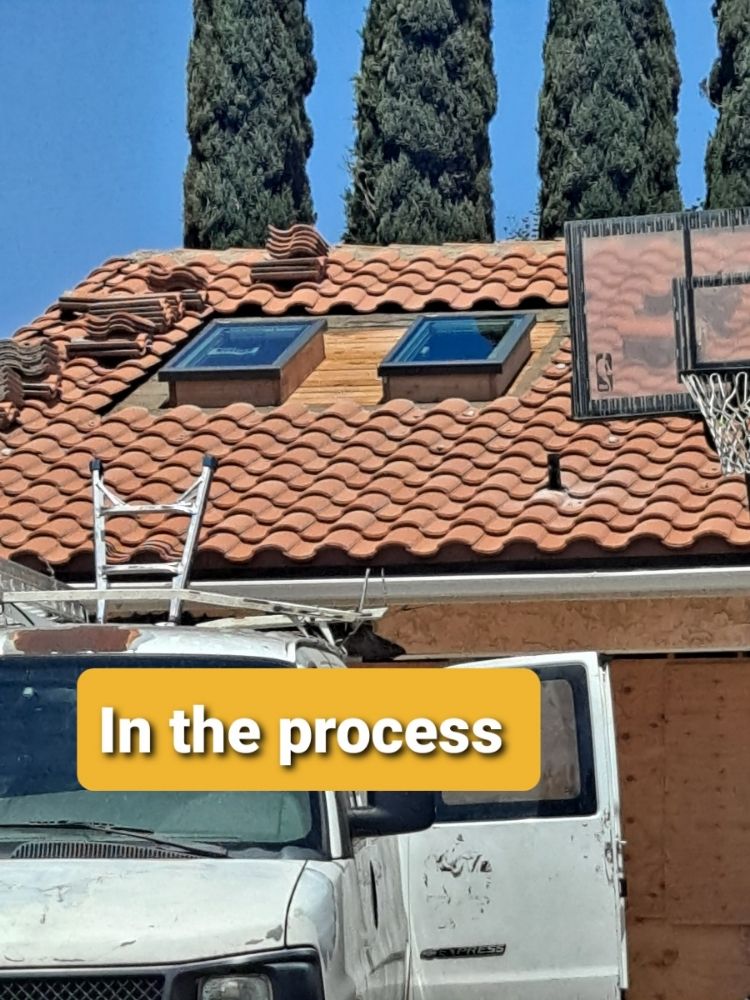 Slide of Arias Roofing Corp