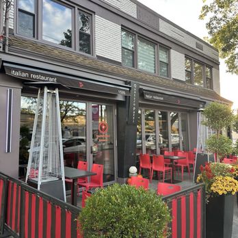 Quattro Pazzi Cafe - Italian Near Me - Fairfield, Connecticut