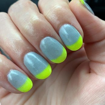 Dallas Nail Bar & Spa - This fingernails looks so different from the other hand! - Nail Salons Near Me - Dallas, Texas Dallas Nail Bar & Spa - This fingernails looks so different from the other hand! - Nail Salons Near Me - Dallas, Texas