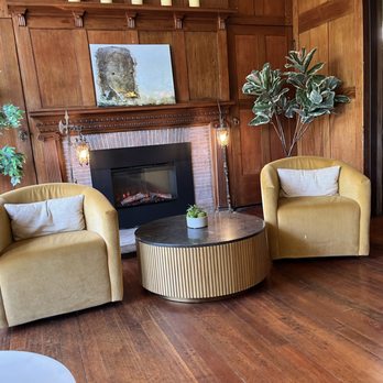 Cedar Gables Inn - Bed & Breakfast Near Me - Napa, California