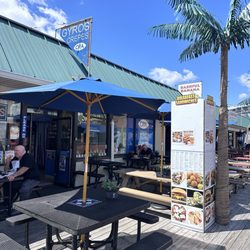 Opa Gyros & Crepes - Outdoor seating