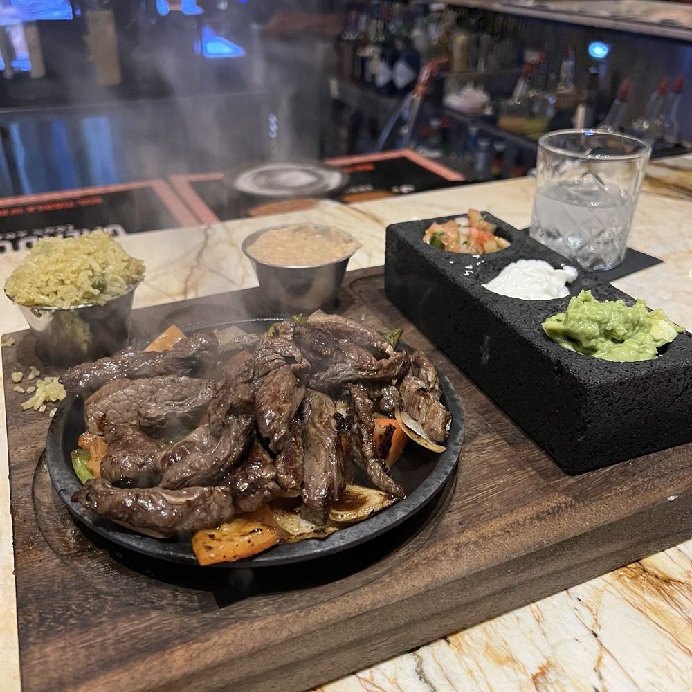 Piedra - Steak fajitas - Beer Bar Near Me - Indianapolis, Indiana Piedra - Steak fajitas - Beer Bar Near Me - Indianapolis, Indiana