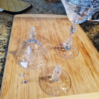 J & R Moving - Broken crystal glass they did not repackage after asked - Movers Near Me - Frederick, Maryland J & R Moving - Broken crystal glass they did not repackage after asked - Movers Near Me - Frederick, Maryland