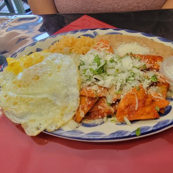 Don Toños Restaurant - Chilaquiles plate - Mexican Near Me - Los Angeles, California