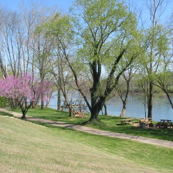 Rainbow Drive Resort - Resorts Near Me - Cotter, Arkansas