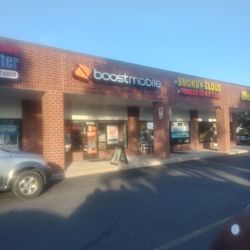 Boost Mobile - Be careful at this boost because they will deceive you ask questions before paying any money to for anything