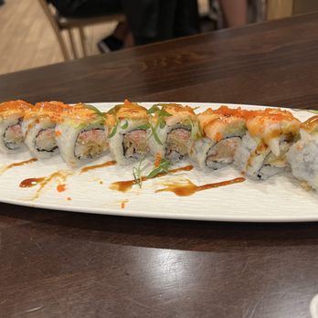 Lin's Garden - R1. Rosevilletown Roll - Japanese Near Me - Roseville, California