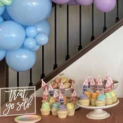 Gigi's Cupcakes of Fargo - Cupcakes and macaroons