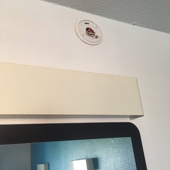 Motel 6 - No fire alarm bc had been removed..in a smoking room no less - Hotels Near Me - Dickson, Tennessee