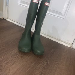 Uptown Cheapskate - My New FAV rain boots