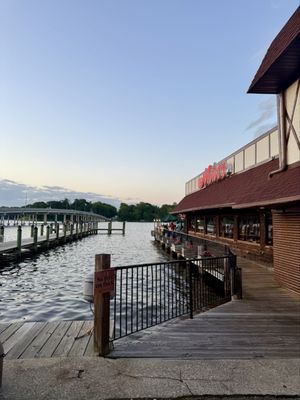 Mike's Restaurant & Crabhouse by null