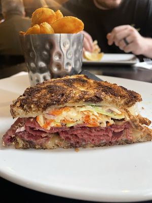 Fado Irish Pub by null