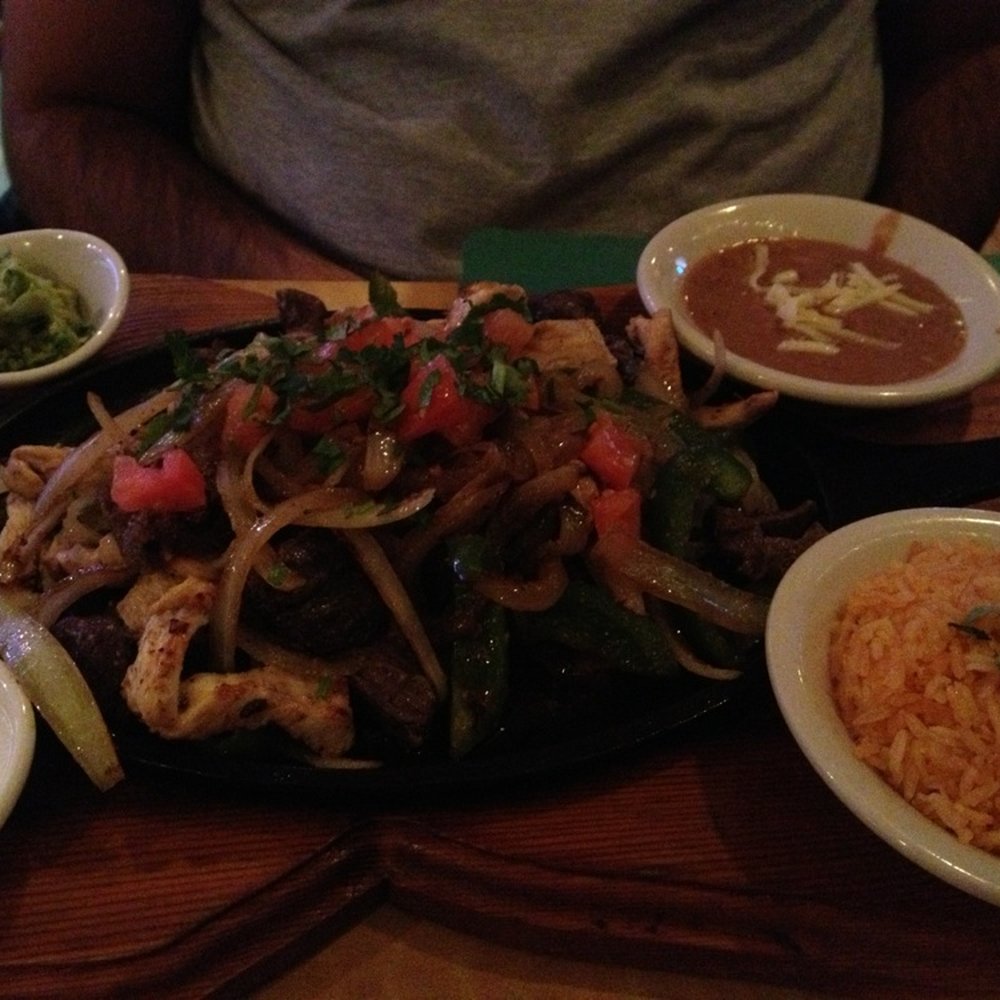 Cesar's Killer Margaritas - Broadway - Fajitas - Mexican Near Me - Chicago, Illinois