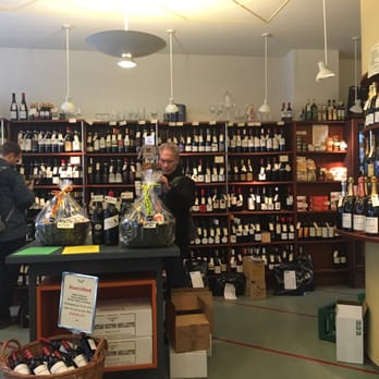 Juul's Vinhandel - Beer, Wine & Spirits Near Me - Frederiksberg, 84