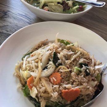 Rao Thai Eatery - Green Curry w/Chicken & Spicy Basil Fried Rice w/Veggies - Thai Near Me - Elk Grove, California Rao Thai Eatery - Green Curry w/Chicken & Spicy Basil Fried Rice w/Veggies - Thai Near Me - Elk Grove, California