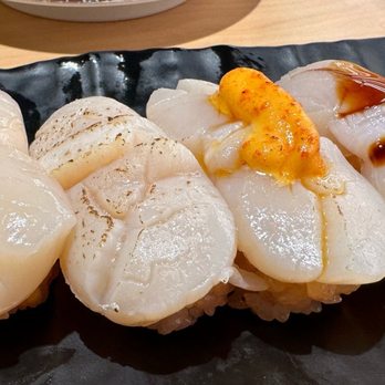 Waka Sakura - Scallops - Conveyor Belt Sushi Near Me - Gardena, California Waka Sakura - Scallops - Conveyor Belt Sushi Near Me - Gardena, California